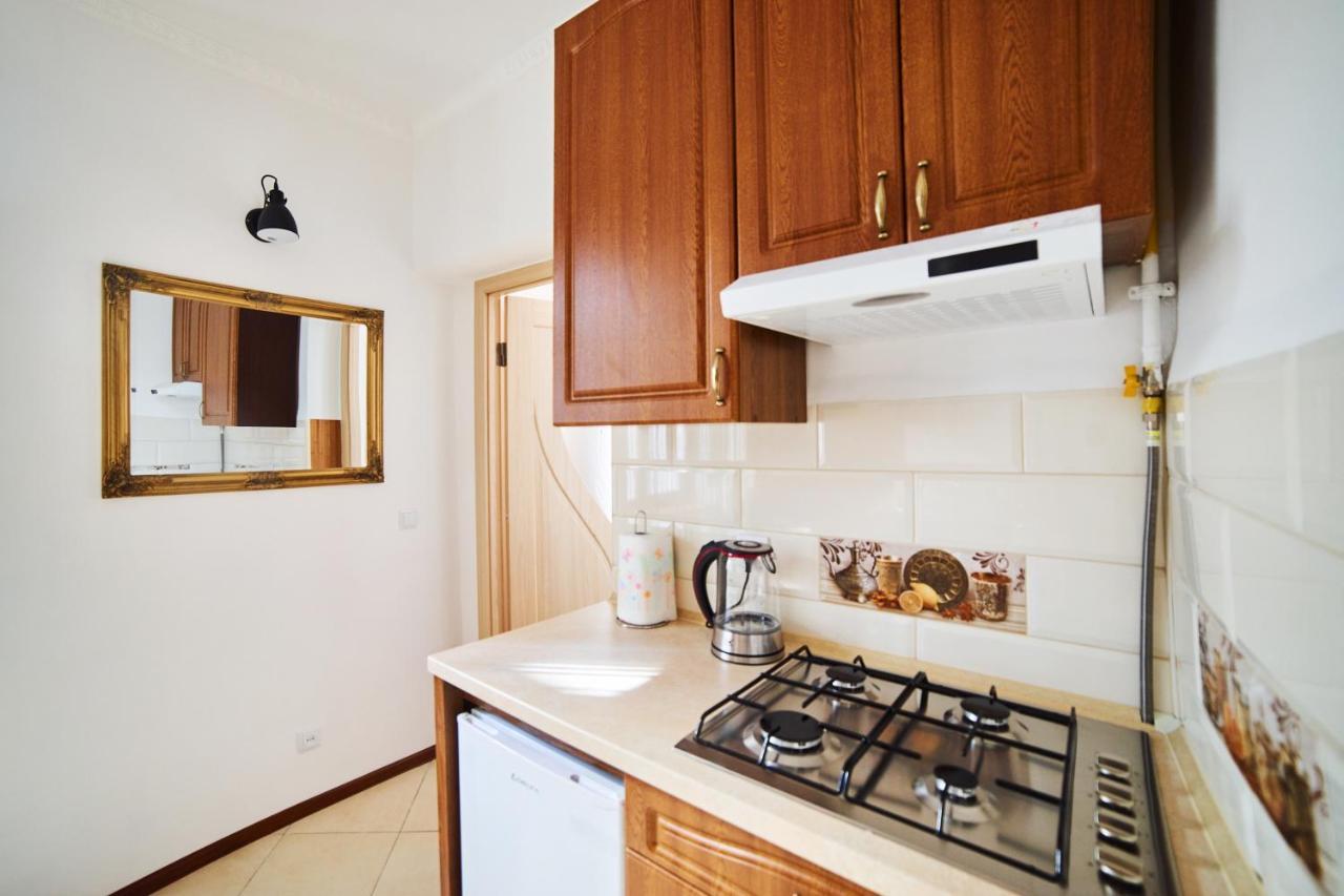 Comfort Apartments In Center Lviv Exterior photo